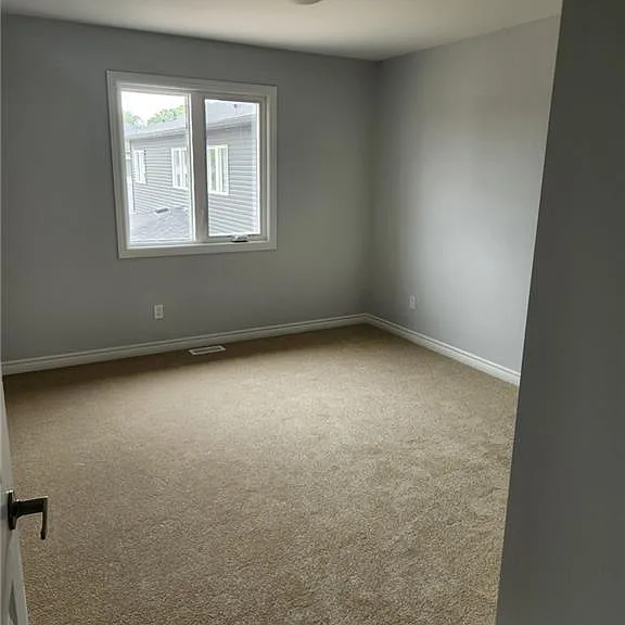 3266 Parker Ave — Photo 5