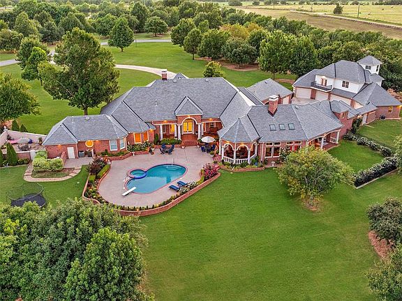 5th image of 4550 Mayes Dr