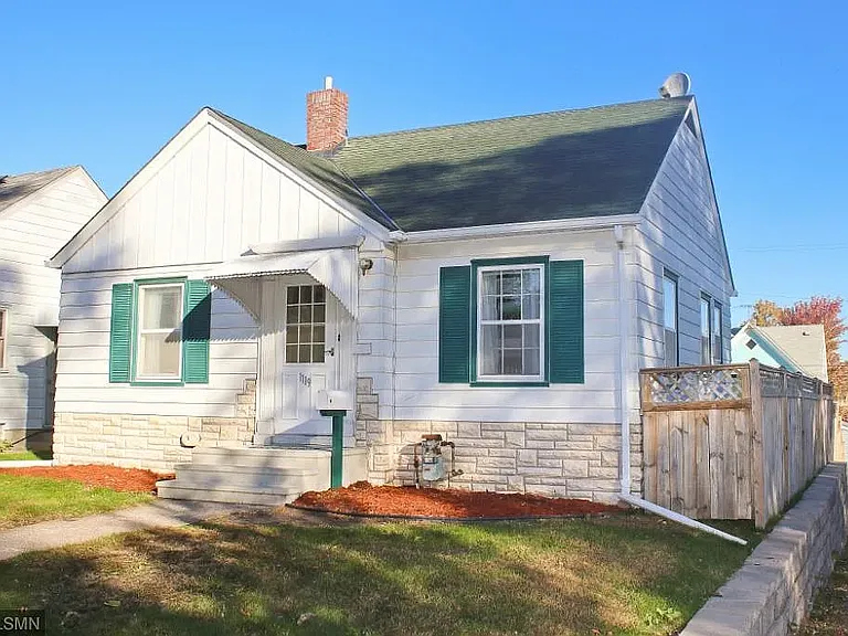1119 Van Buren Ave — Photo 2