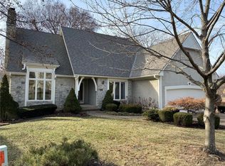 12600 Cedar St, Leawood, KS 66209
