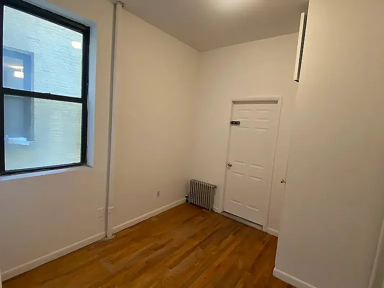 311 W 54th St #2W — Photo 16