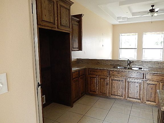 4th image of 2211 Llano Mediano Ln
