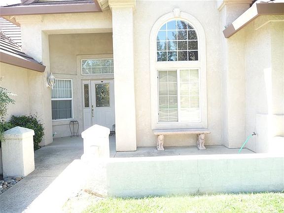 2nd image of 1117 Waterford Way