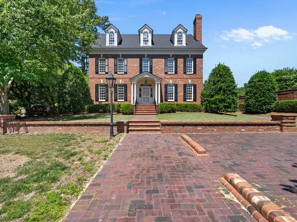 3403 Alamance Dr, Raleigh, NC 27609