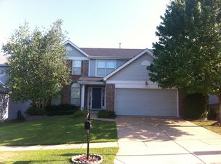 16784 Hickory Crest Dr, Ballwin, MO