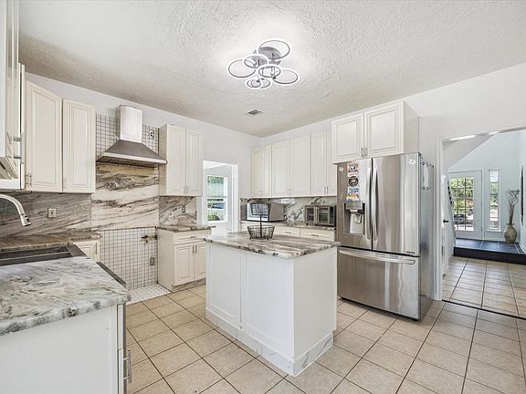 4th image of 2503 Hodges Bend Cir