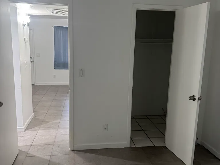 6333 W Maryland Ave #4 — Photo 5