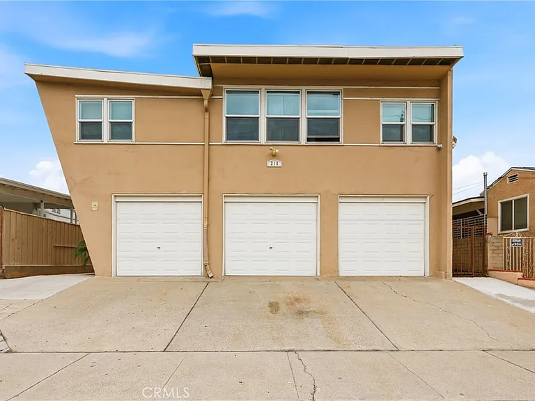 219 W Riggin St #C — Photo 1