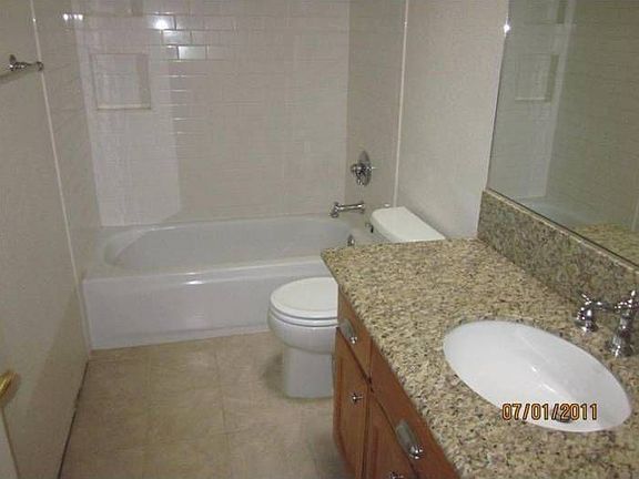 5th image of 674 Valentine Ct
