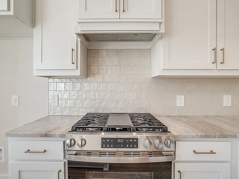 2820 Weisenberger St #102 — Photo 2