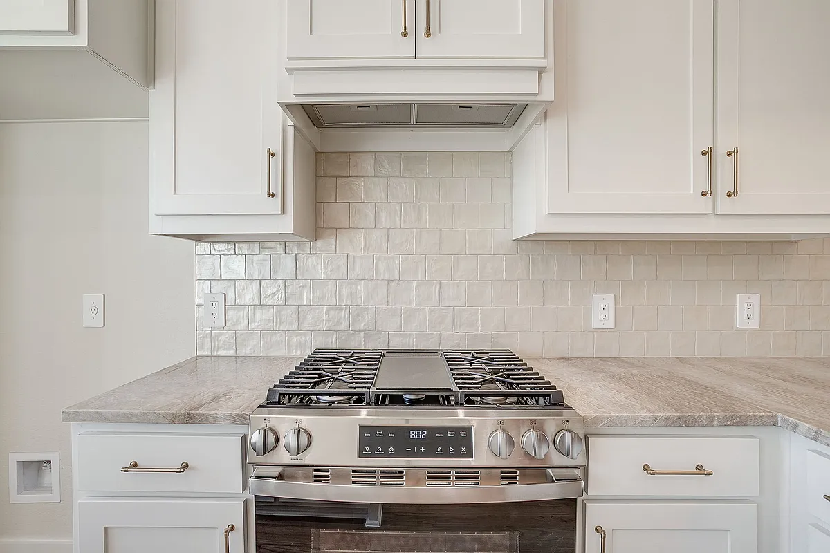 Building Photo - 2820 Weisenberger St #102