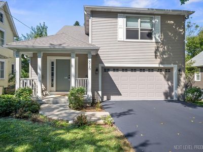 816 W State St, Saint Charles, IL, 60174