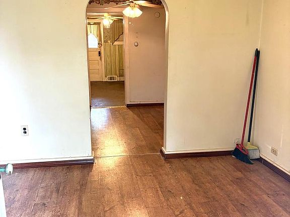 4th image of 26 Fairview St