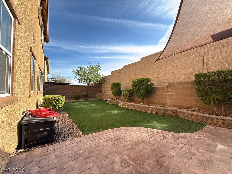 208 Rocky Basin St — Photo 21
