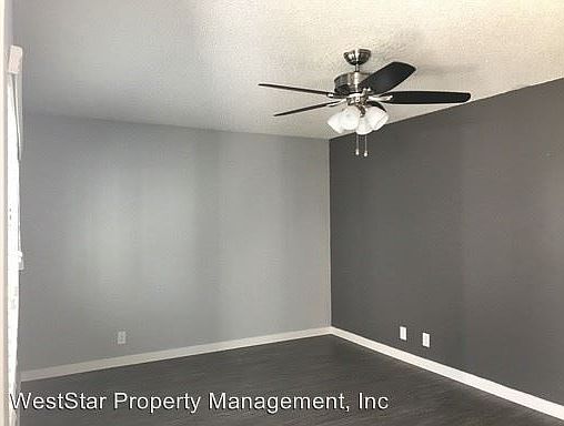 4th image of 10522 S Inglewood Ave APT 05