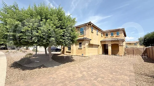 1142 E Sourwood Dr Photo 1