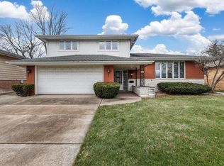 8208 Kraay Ave, Munster, IN 46321