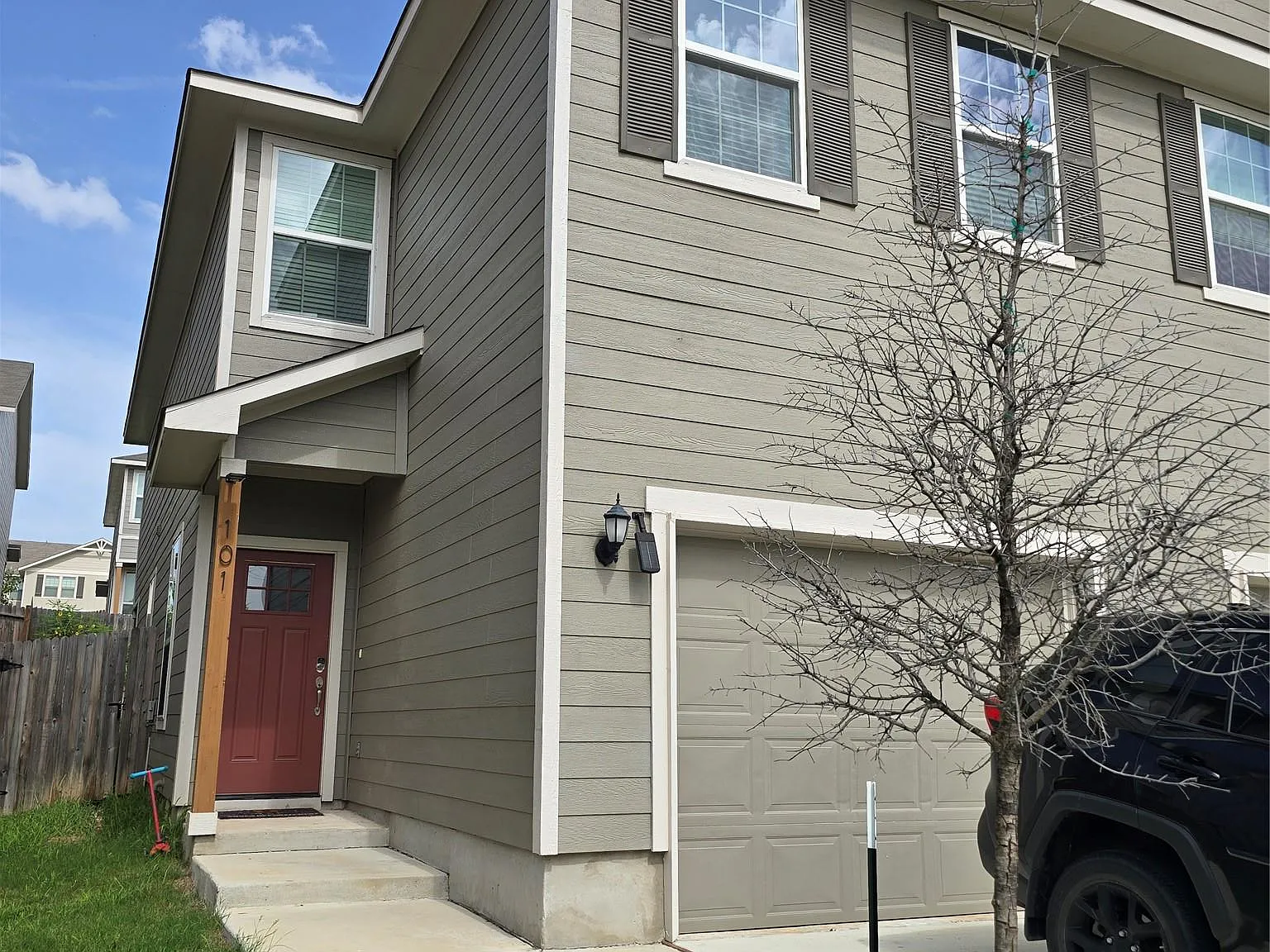 3 bed, 2.5 bath, 1505 sqft, $1,575 — Photo 3