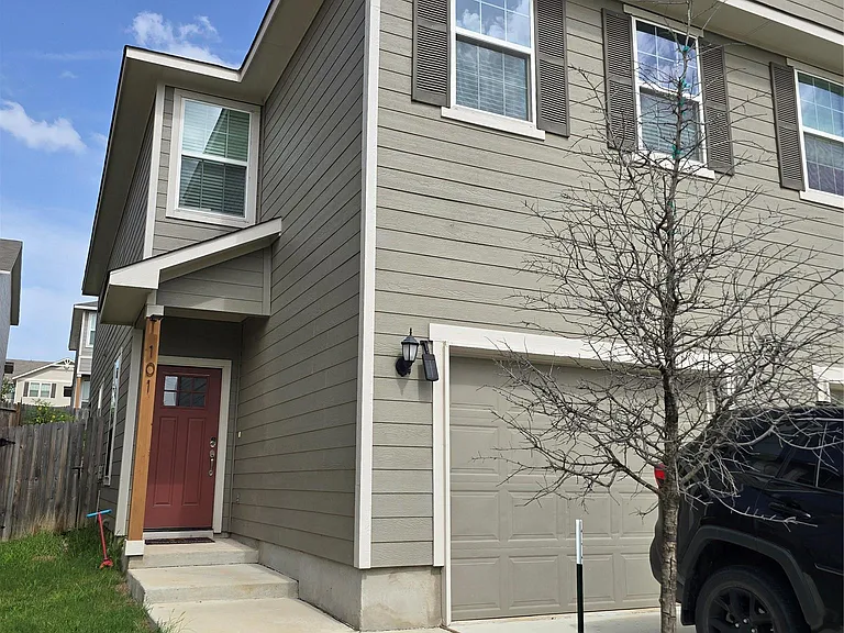 7520 Magnolia Vlg #101 — Photo 3