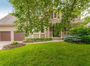 4073 SW Normandy Dr, Lees Summit, MO 64082