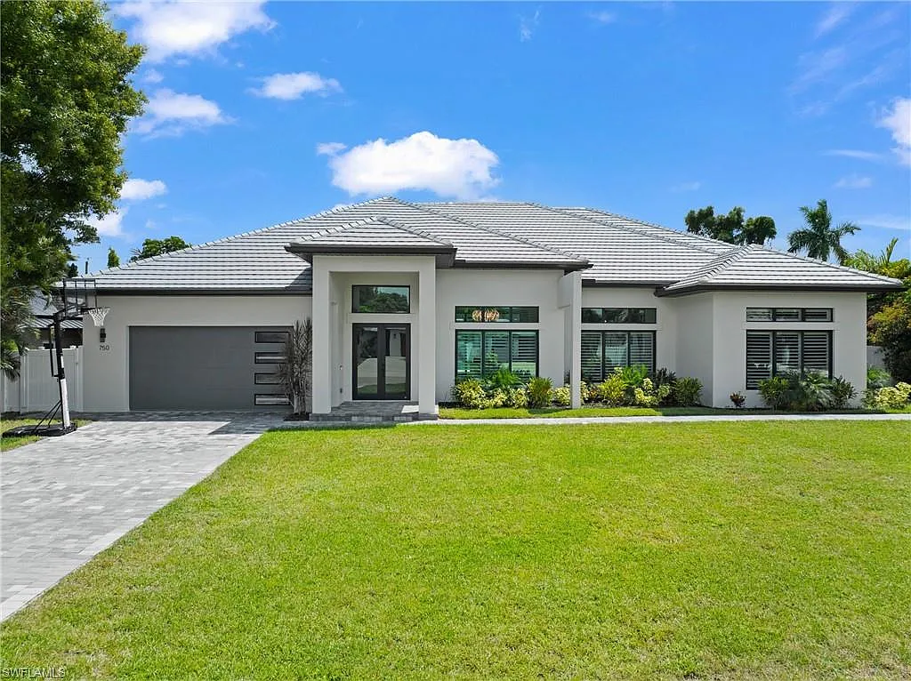 5 bed, 3.5 bath, 5000 sqft, $25,000 — Photo 4
