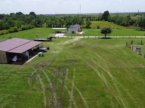2nd image of 17220 Kermier Rd