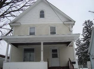 817 Spring St, Aurora, IL 60505