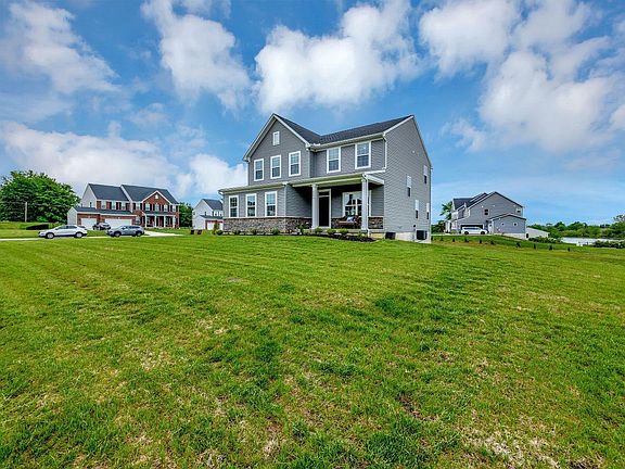 2nd image of 4985 Eton Ct