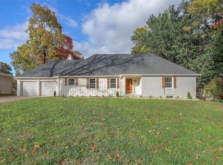 7010 W 69th St, Overland Park, KS 66204