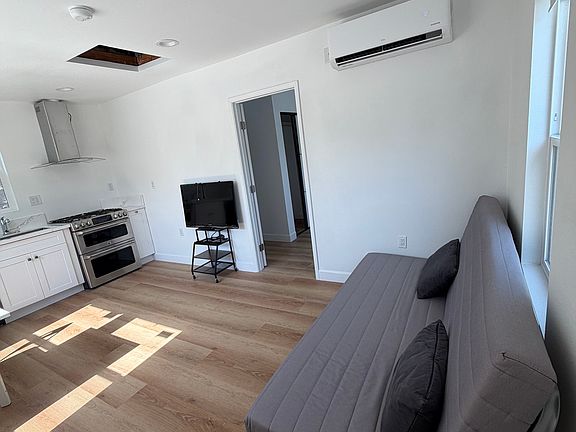 2nd image of 328 N Washington Ave #B