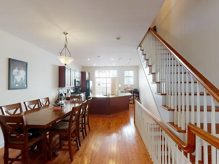 1007 S Dorrance St — Photo 5