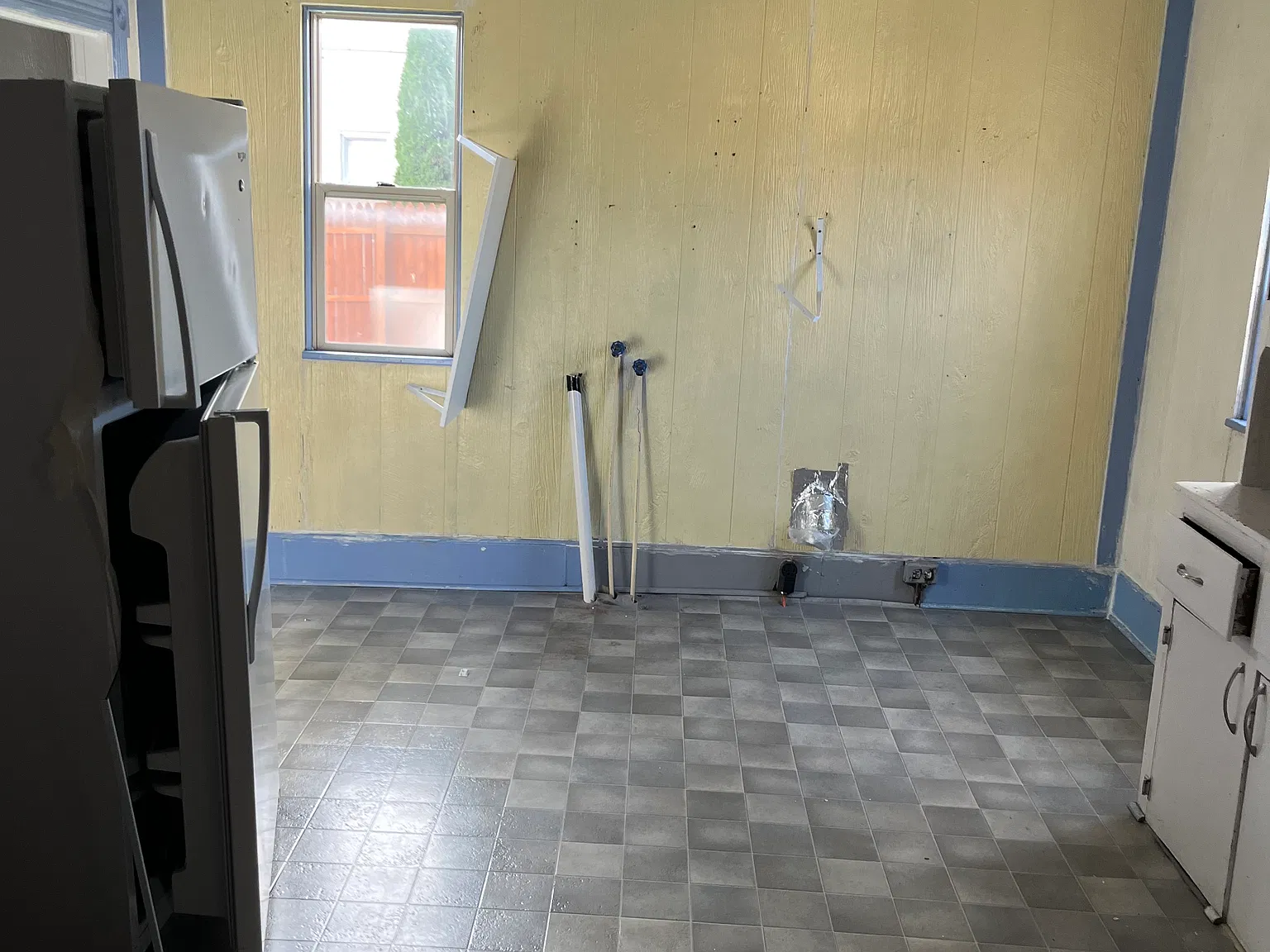 3 bed, 1828 sqft, $1,100 — Photo 3