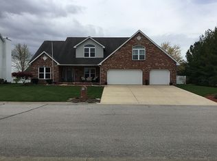 9676 Mallard Dr, Mascoutah, IL 62258