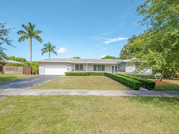 3rd image of 15223 SW 87th Ave