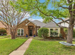 1104 Heather Ln, Carrollton, TX 75010