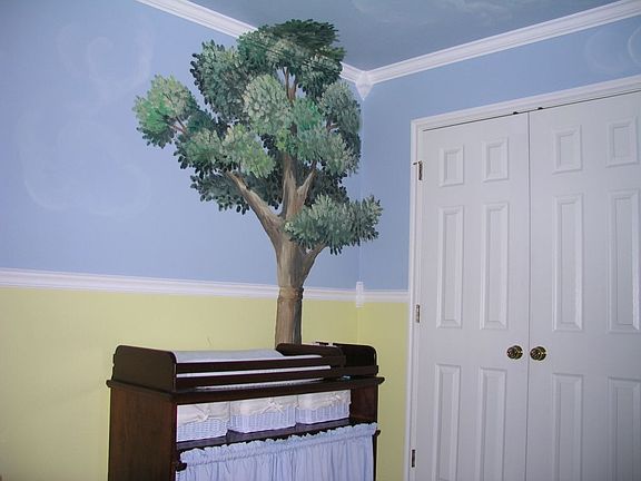 Bedroom w/ Pro. Mural