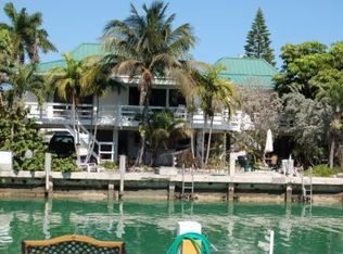 711 9th St, Key Colony Beach, FL 33051