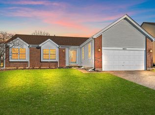 4025 Peartree Dr, Lake In The Hills, IL 60156