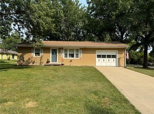 807 W Richardson St, Gallatin, MO 64640