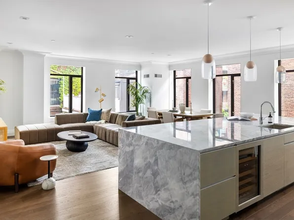 45 Temple St #202, Boston, MA 02114