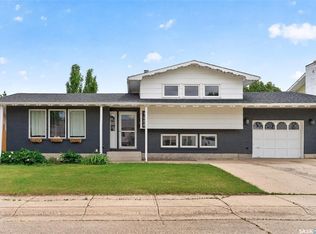 1266 Maybery Cres, Moose Jaw, SK S6H7B4