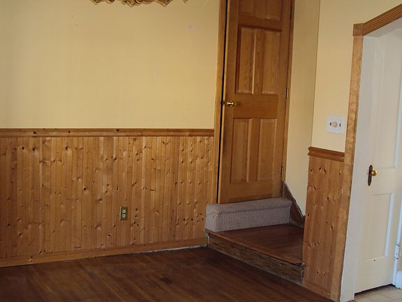 2nd image of 754 River Dr