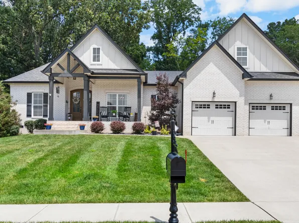 105 Beechcrest Ct, Clarksville, TN 37043