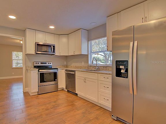 5th image of 1505 E Private Dr