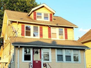 27 Thompson St, Dumont, NJ 07628