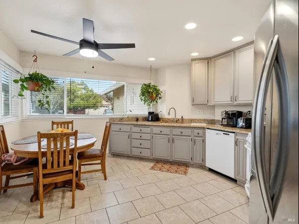 1120 Courtland Ct, Fairfield, CA 94534