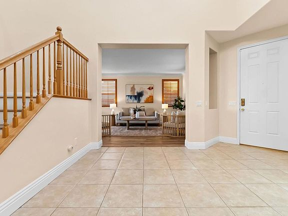 4th image of 33360 Barrington Dr