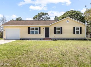422 Oregon Trl, Hubert, NC 28539