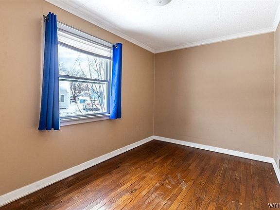 5th image of 10 Rockleigh Dr