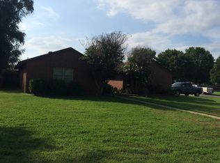 302 Ranch Cir, Enid, OK 73703